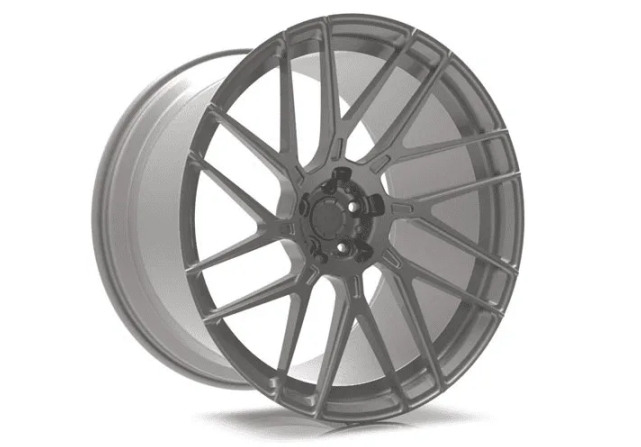 The Role of Casting Alloy Wheels in Reducing Car Weight插图1 Vesteon VT-001 Wheel gets shaped with empty spokes