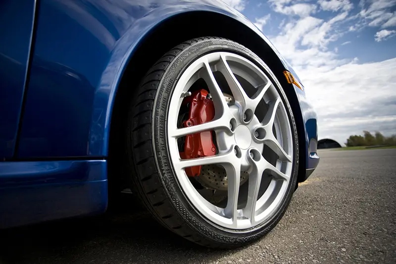 PCD & Center Bore: 2 Secrets to a Perfect Wheel Fit!插图 The Center Bore (CB) forms the central cut in the wheel